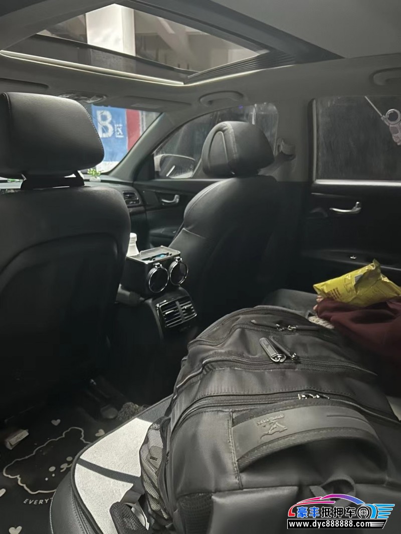 17年起亚K4轿车抵押车出售