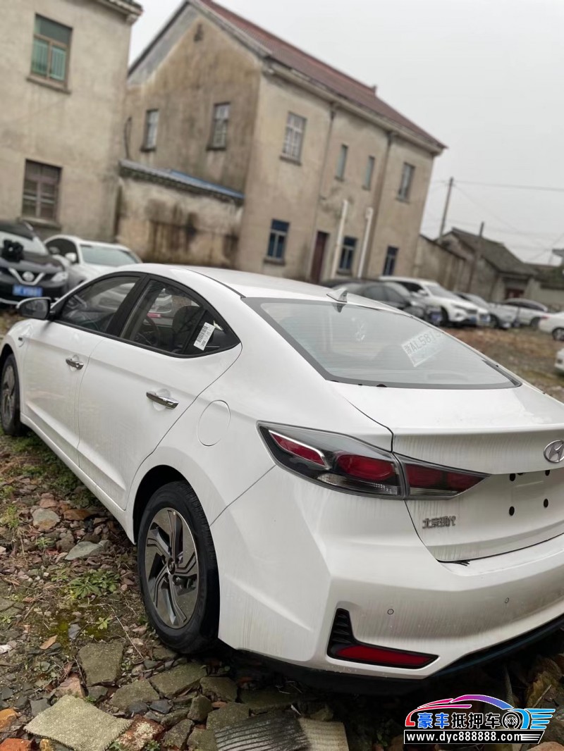 22年现代领动轿车抵押车出售