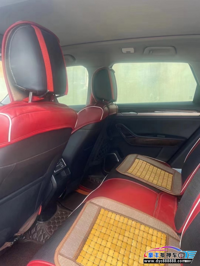 17年众泰大迈X7SUV抵押车出售