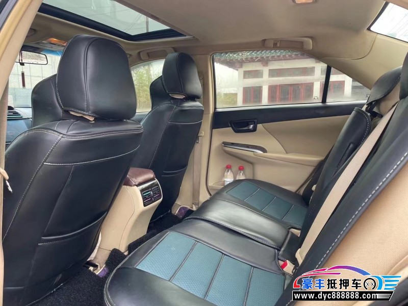 15年丰田凯美瑞轿车抵押车出售