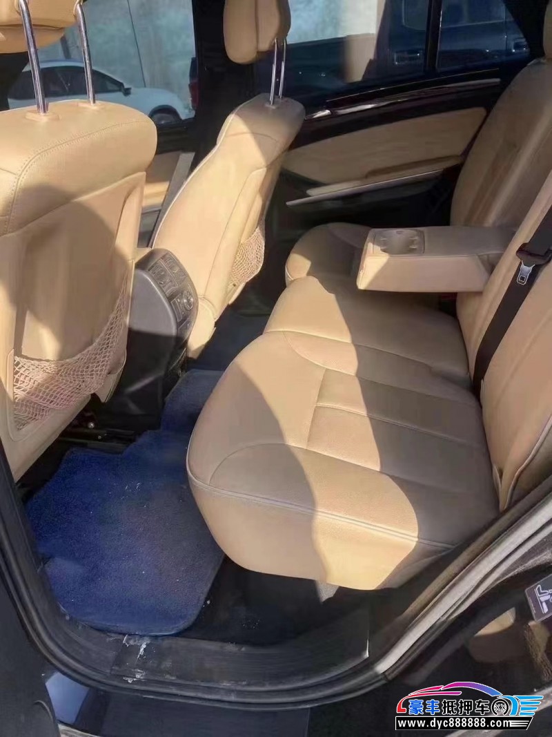 10年奔驰MLSUV抵押车出售