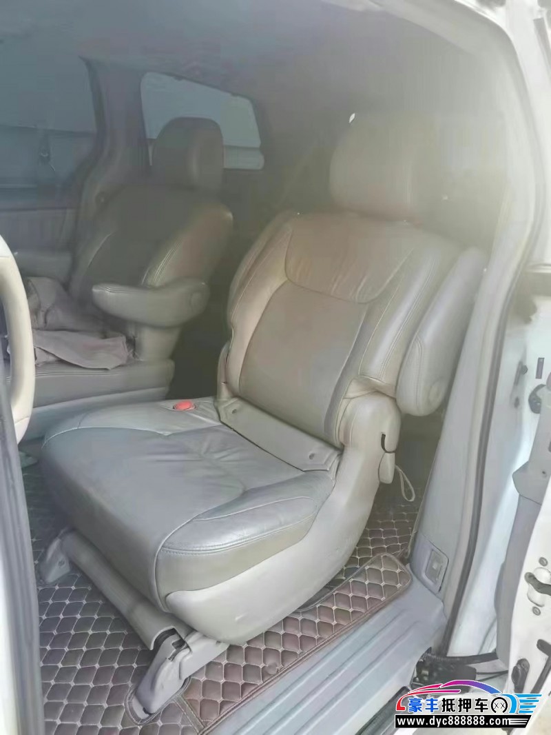 10年丰田塞纳SUV抵押车出售