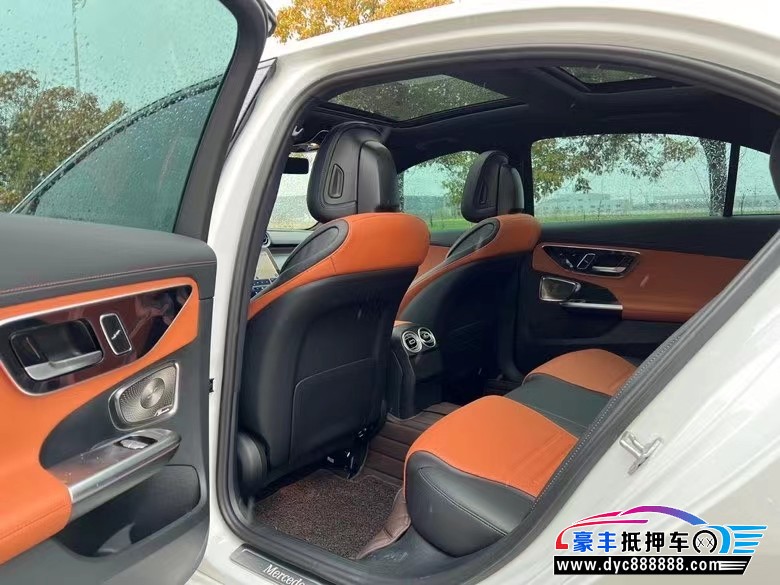 22年奔驰C轿车抵押车出售