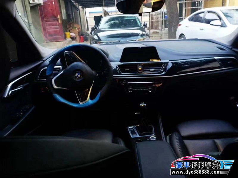 18年宝马1系轿车抵押车出售