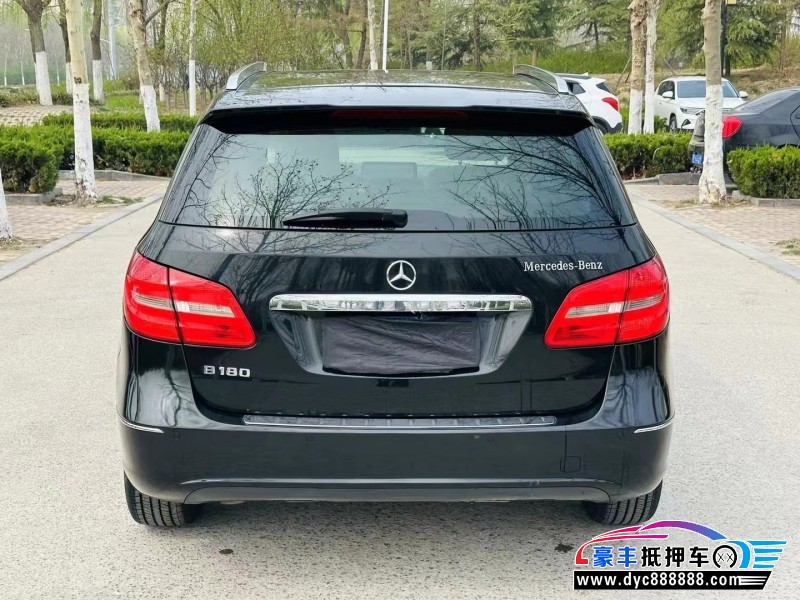 14年奔驰B轿车抵押车出售