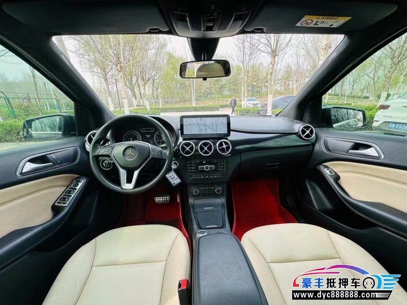 14年奔驰B轿车抵押车出售