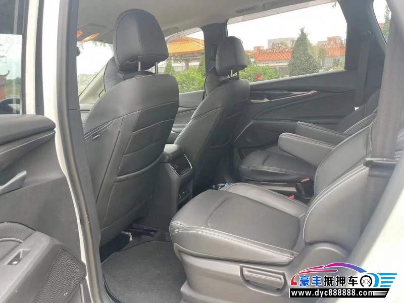 21年上汽大通G50轿车抵押车出售