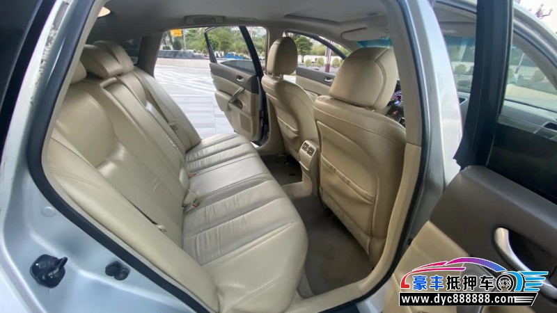 11年日产天籁轿车抵押车出售