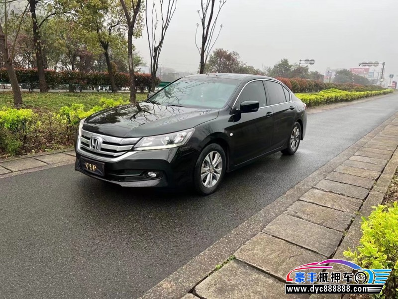 16年本田雅阁轿车抵押车出售