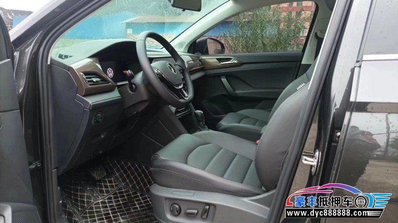 22年大众途岳轿车抵押车出售