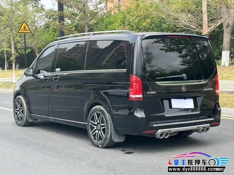21年奔驰V轿车抵押车出售