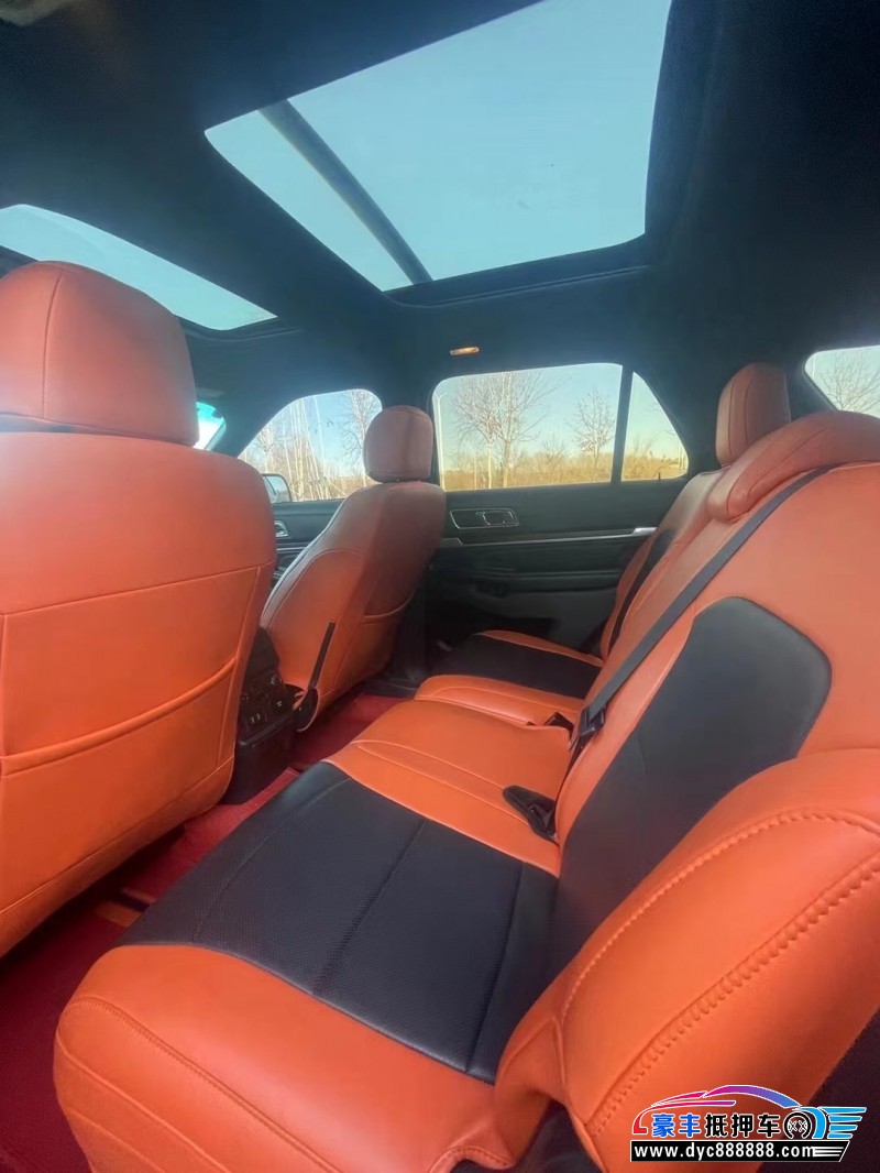 16年福特探险者轿车抵押车出售