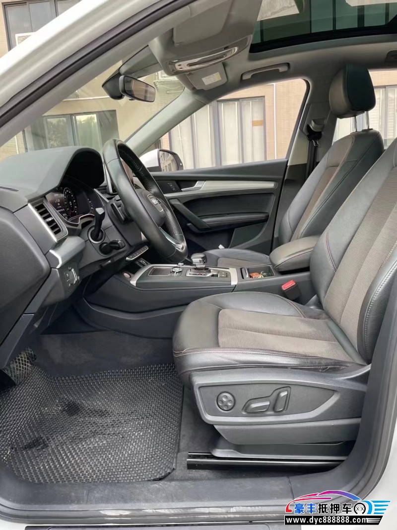 19年奥迪Q5轿车抵押车出售