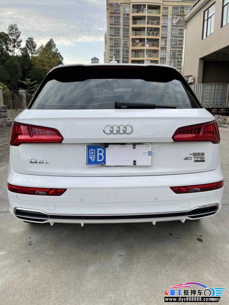 19年奥迪Q5轿车抵押车出售