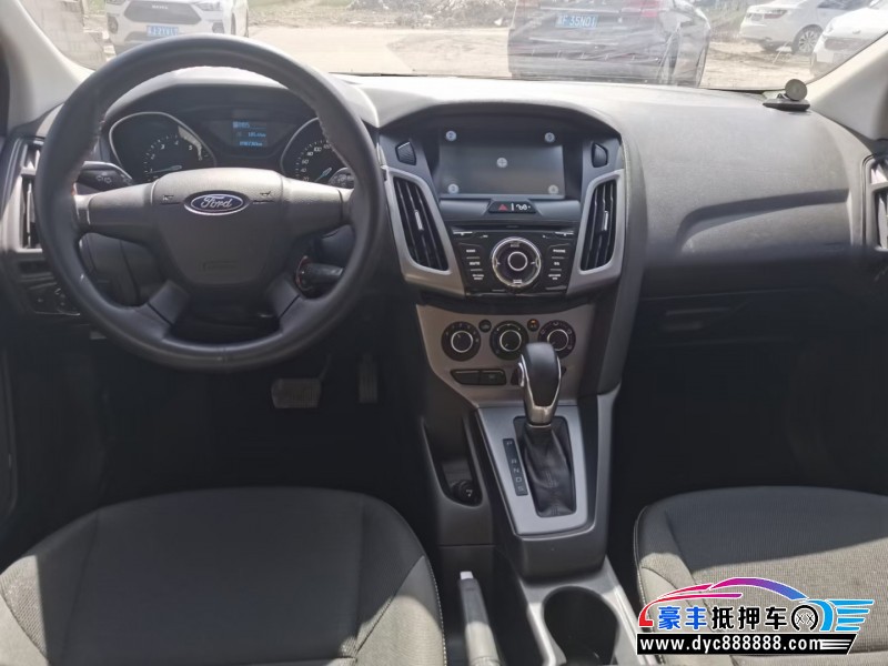 15年福特福克斯SUV抵押车出售