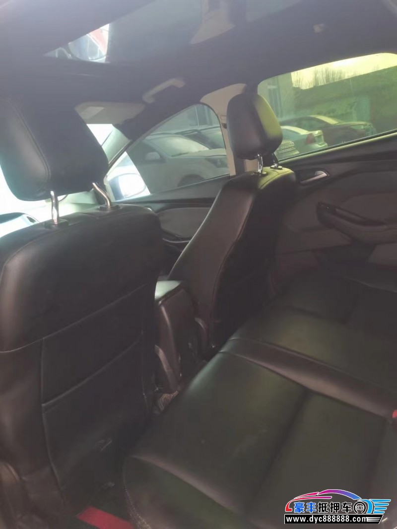 13年福特福克斯SUV抵押车出售