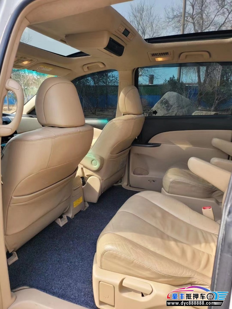 13年丰田普瑞维亚SUV抵押车出售