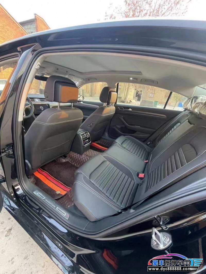 21年大众迈腾轿车抵押车出售