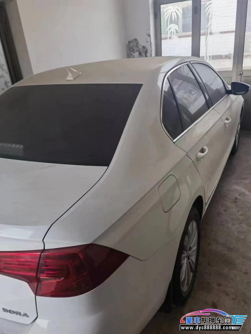 16年大众宝来轿车抵押车出售