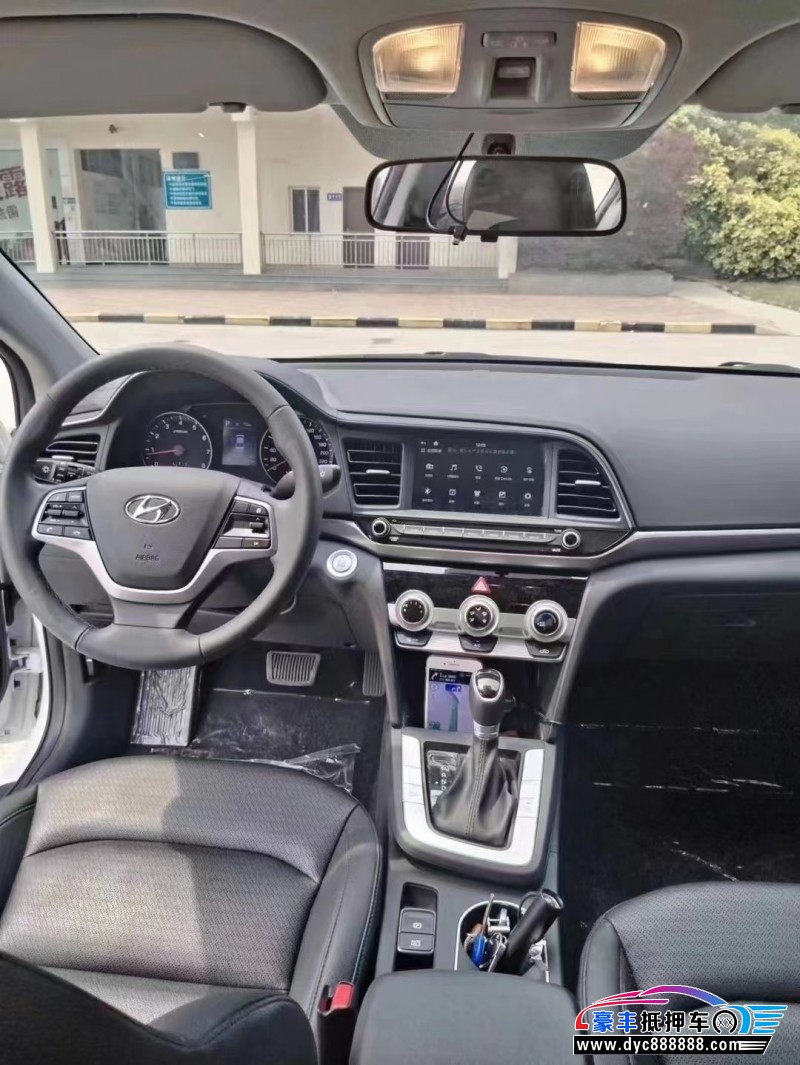 20年现代领动轿车抵押车出售