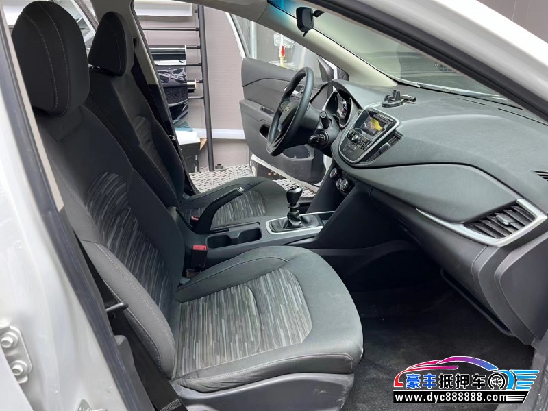 18年雪佛兰科沃兹轿车抵押车出售