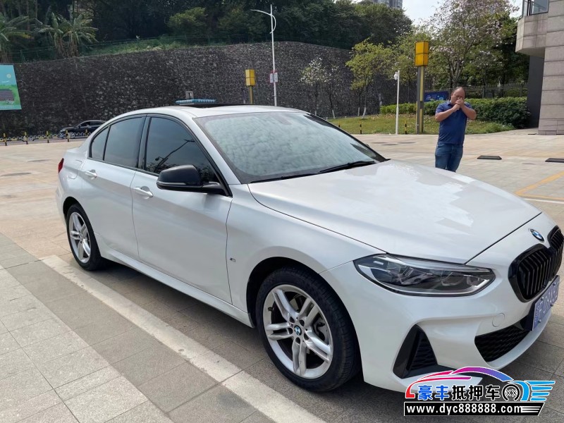 22年宝马1系轿车抵押车出售