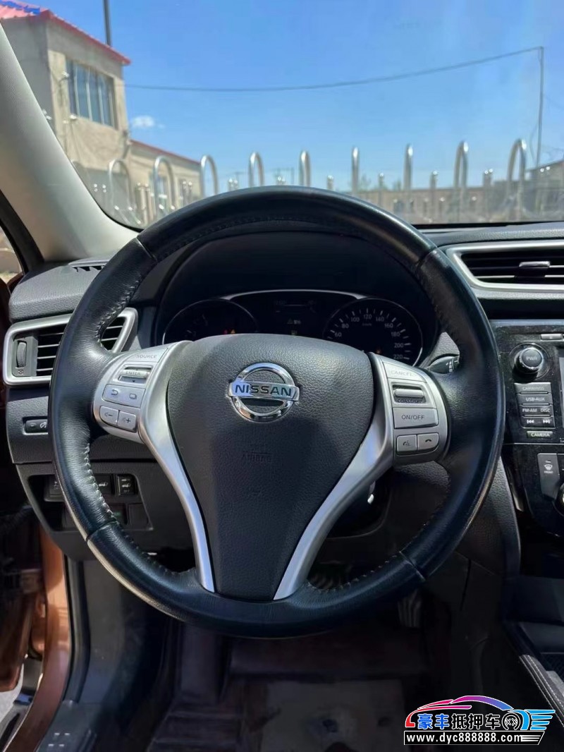 14年日产奇骏SUV抵押车出售