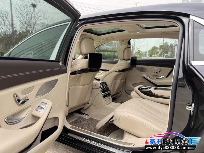 19年奔驰迈巴赫S级轿车抵押车出售