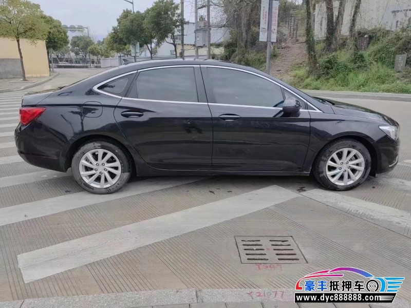 17年别克威朗轿车抵押车出售