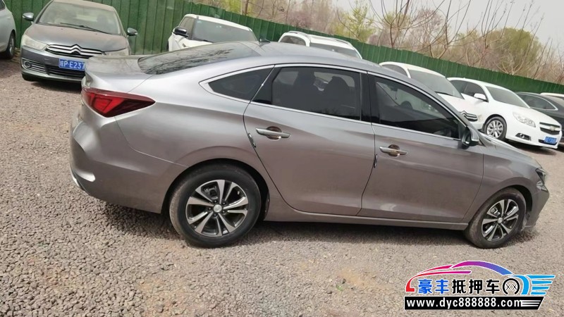 20年长安逸动轿车抵押车出售