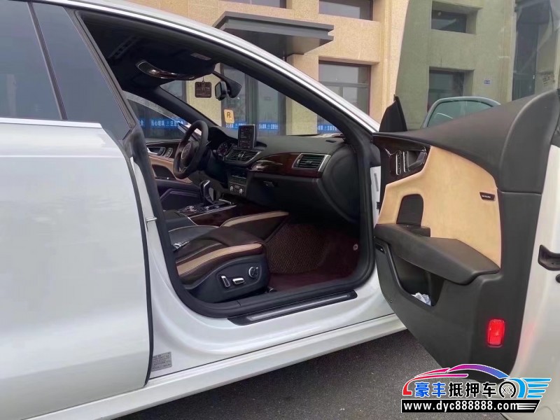 18年奥迪A7轿车抵押车出售