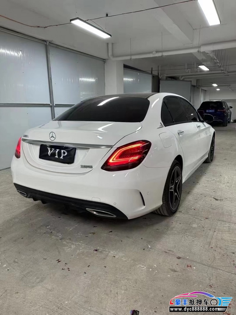 21年奔驰C轿车抵押车出售