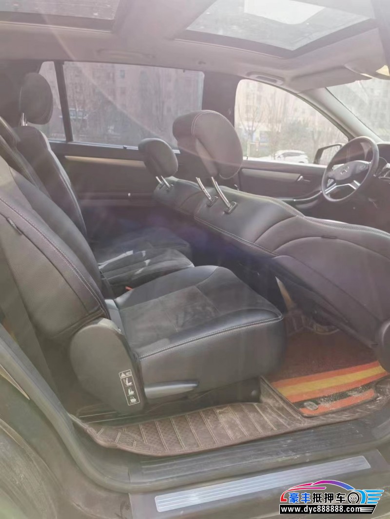 15年奔驰R轿车抵押车出售