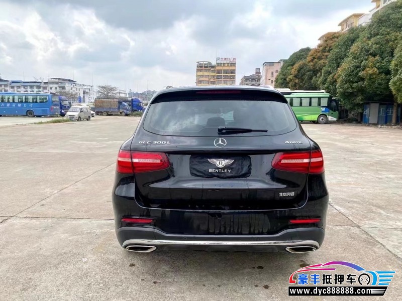 19年奔驰GLC轿车抵押车出售