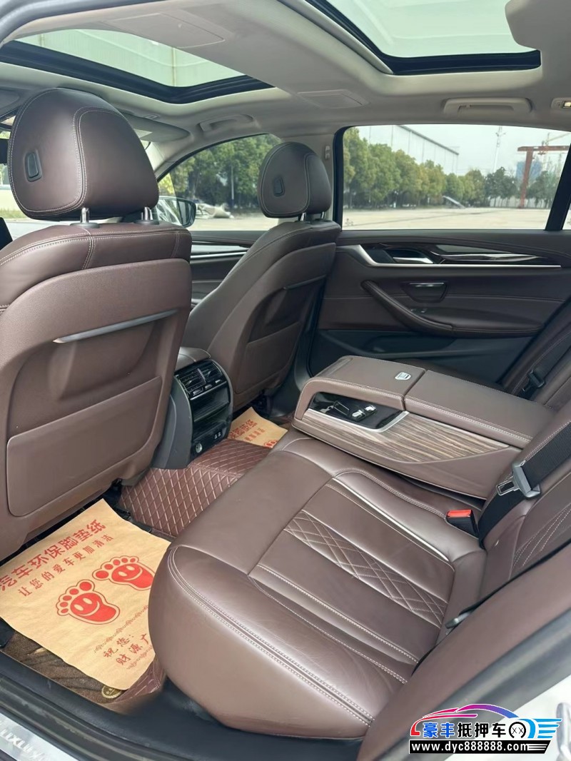 20年宝马5系轿车抵押车出售