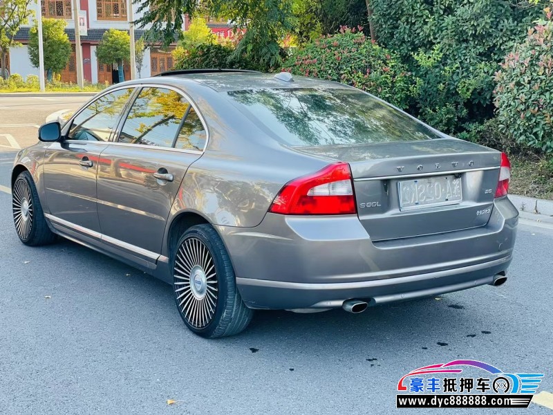 11年沃尔沃S80轿车抵押车出售