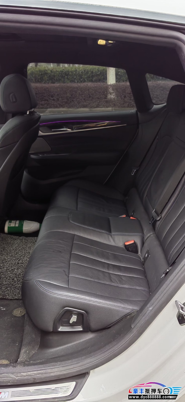 20年宝马6系轿车抵押车出售