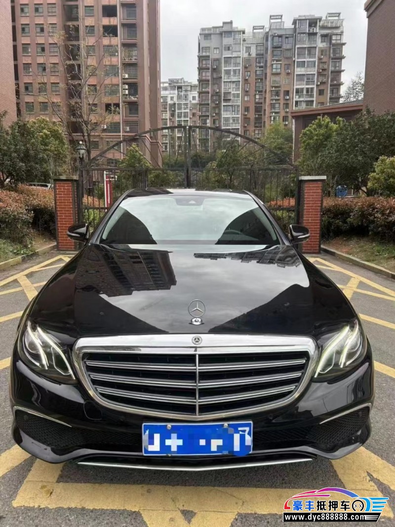 17年奔驰E级轿车抵押车出售