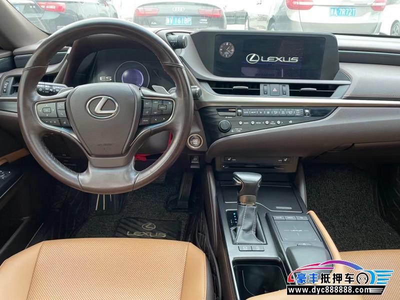 19年雷克萨斯ES轿车抵押车出售
