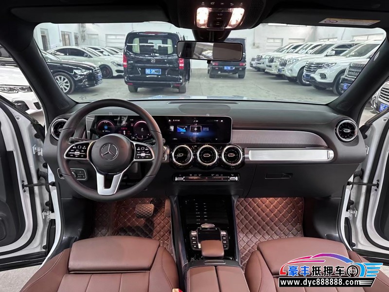 21年奔驰GLB轿车抵押车出售