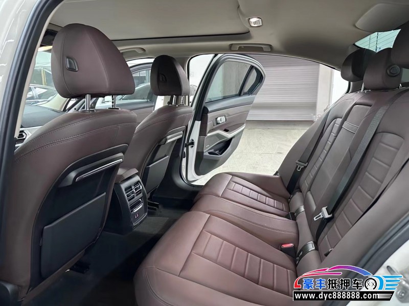 20年宝马3系轿车抵押车出售