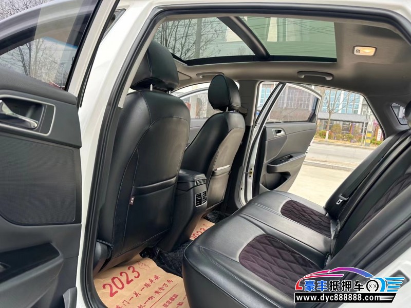 16年现代名图轿车抵押车出售