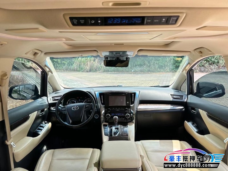 20年丰田威尔法轿车抵押车出售