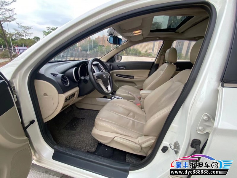 14年长安逸动轿车抵押车出售