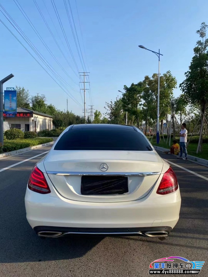 17年奔驰C轿车抵押车出售