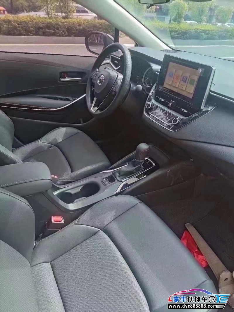 22年丰田凌尚轿车抵押车出售