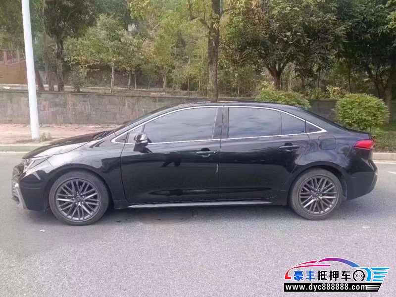 22年丰田凌尚轿车抵押车出售