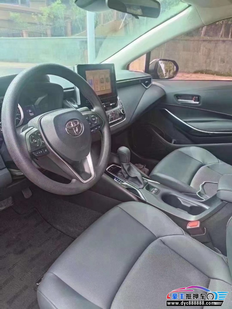 22年丰田凌尚轿车抵押车出售