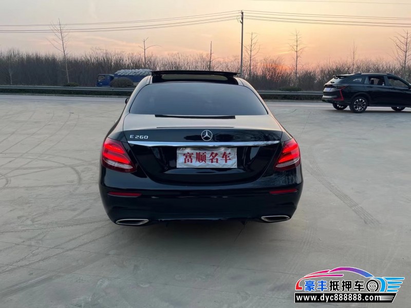 19年奔驰E轿车抵押车出售