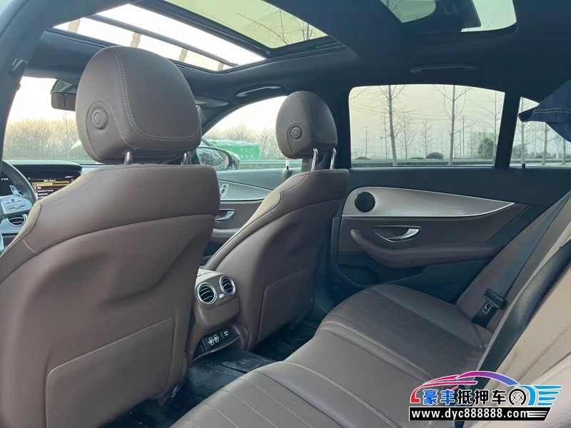 19年奔驰E轿车抵押车出售